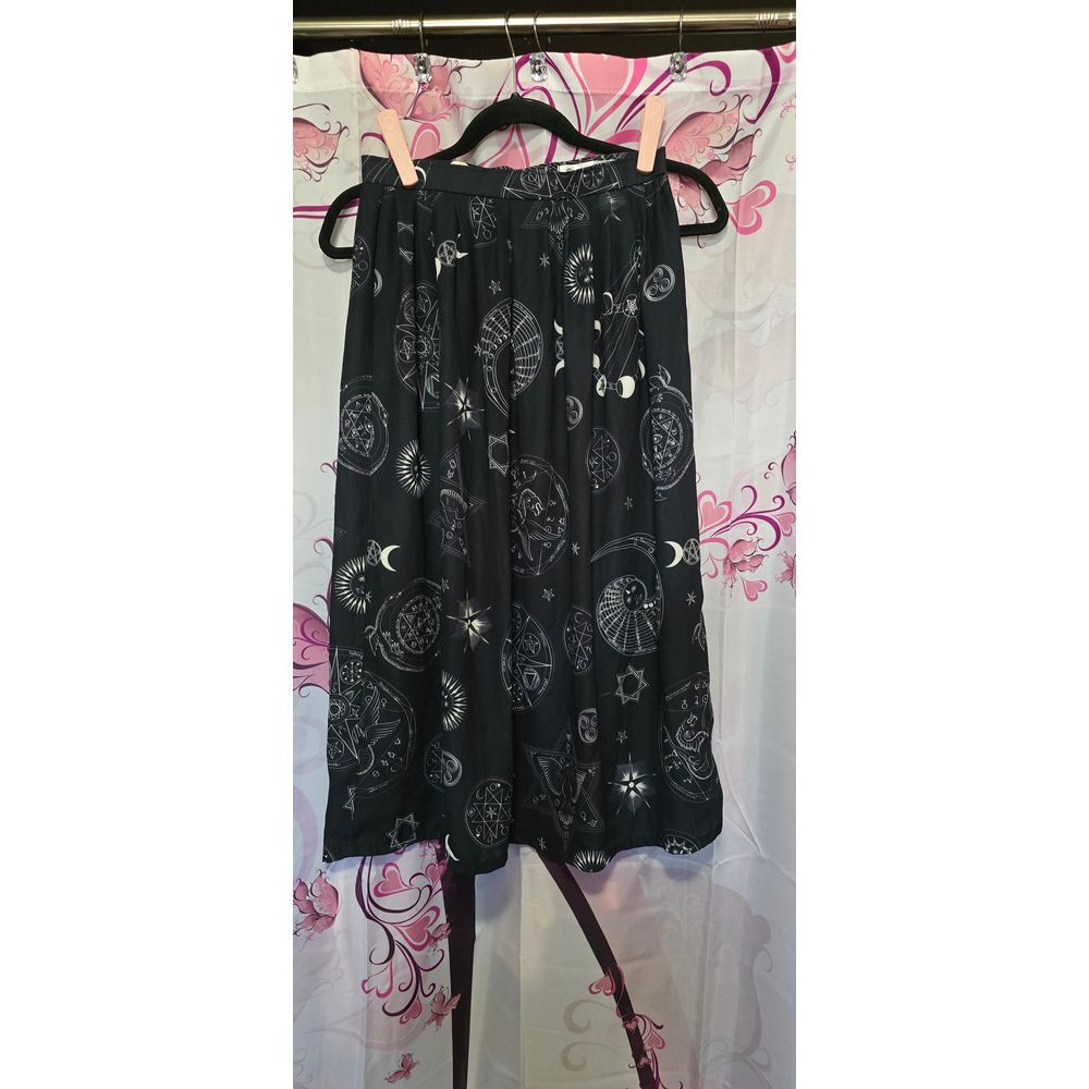 Womens size 8 Gray Cosmic Drifter Skirt Stars Moons‎ Suns